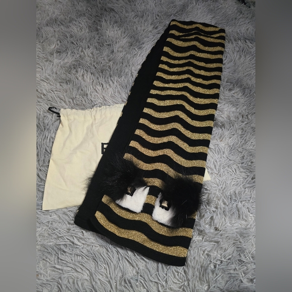 Fendi Monster Gold Edition W/ Black✨️ Huge Scarf (NWOT)(W/ DUST BAG)(HTF) - Picture 10 of 13
